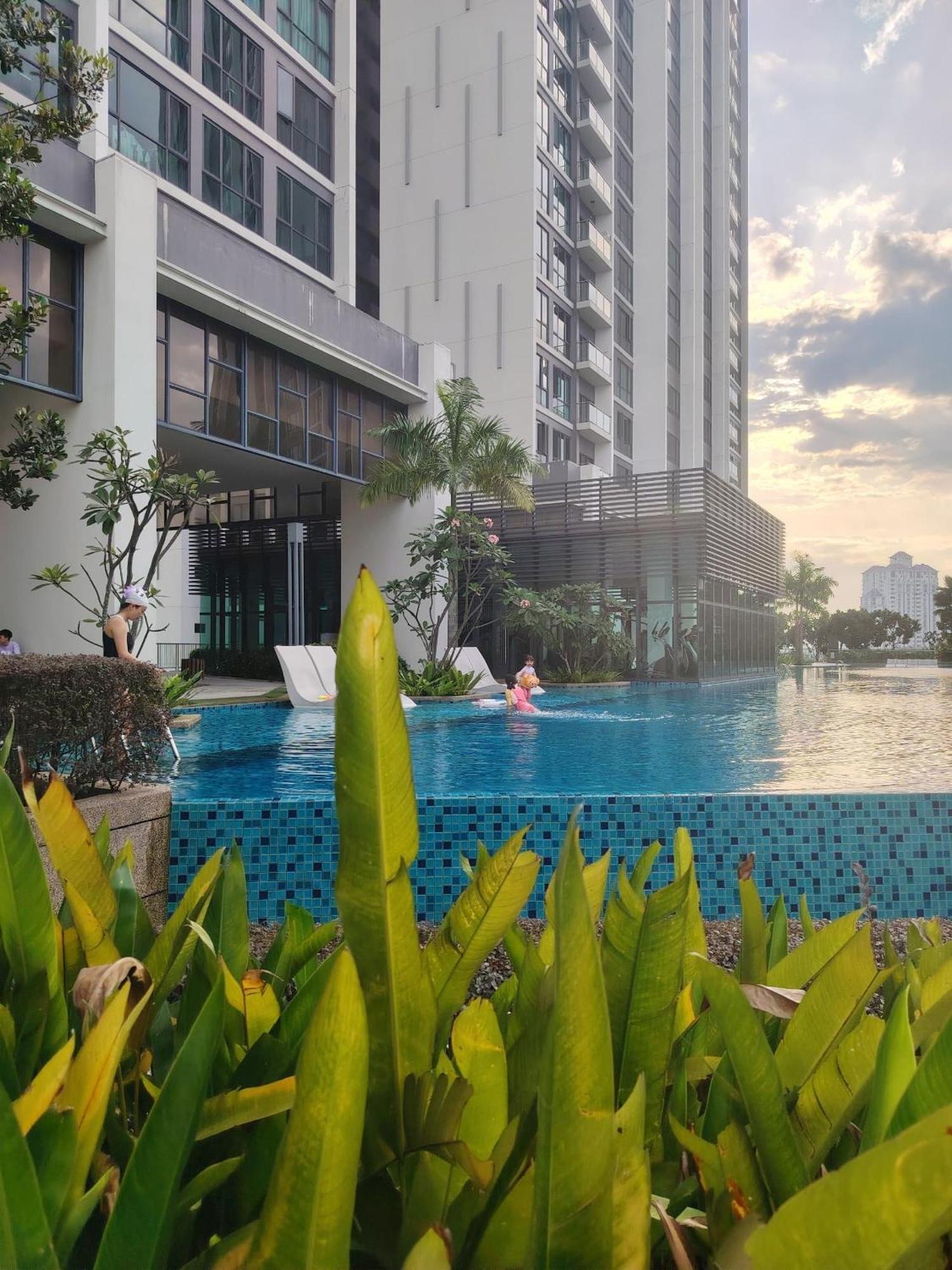 Greenfield Residence With Amazing Pool View And High-Speed Wi-Fi Petaling Jaya Exterior photo